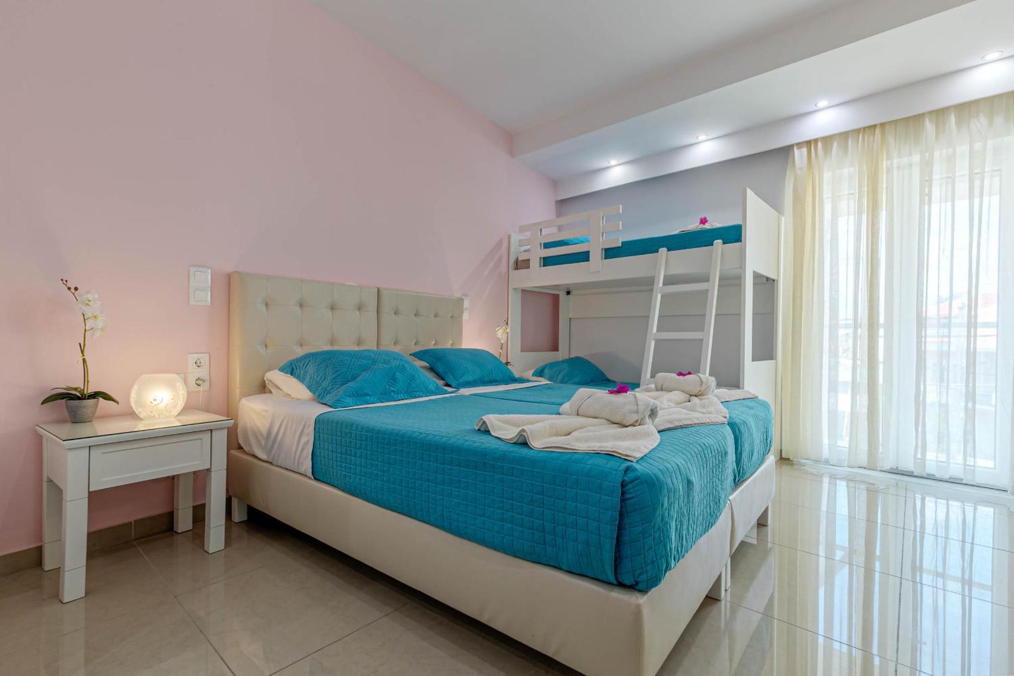 Palotel Design Гувия Екстериор снимка