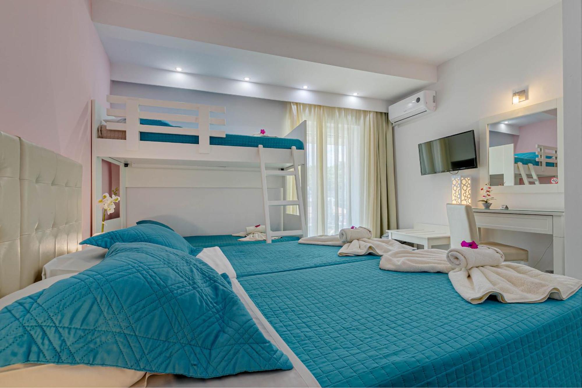 Palotel Design Гувия Екстериор снимка