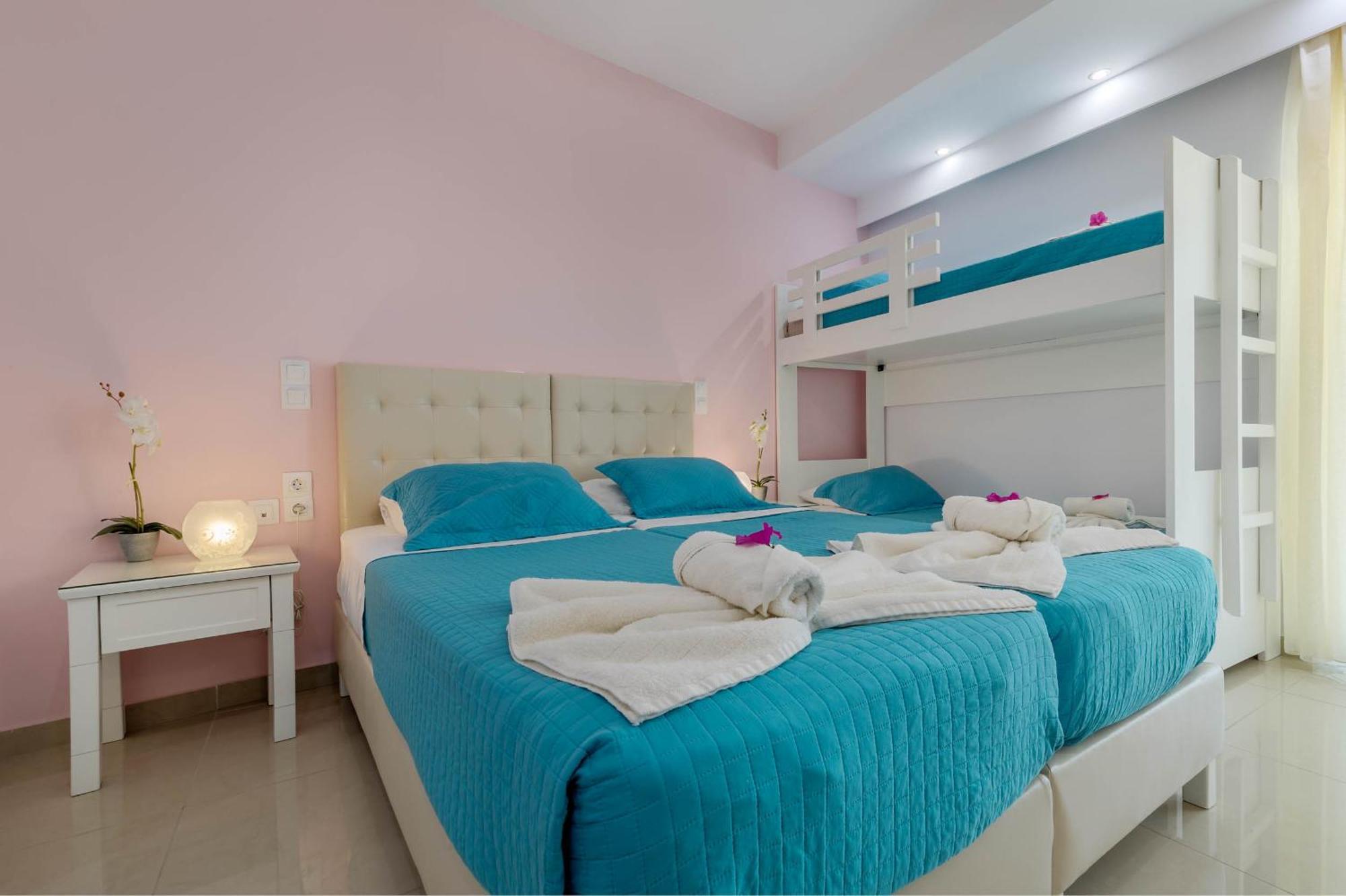 Palotel Design Гувия Екстериор снимка