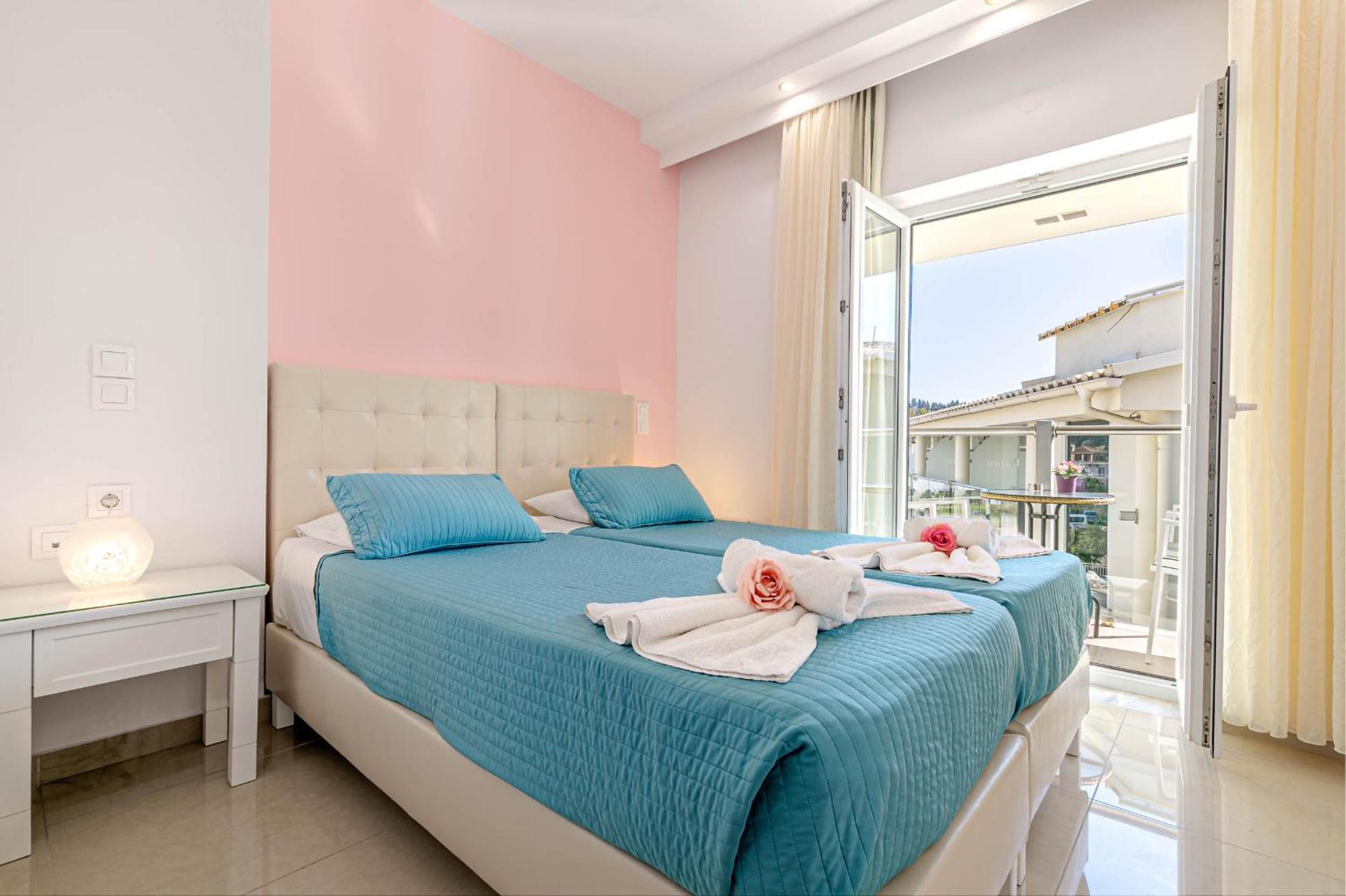 Palotel Design Гувия Екстериор снимка